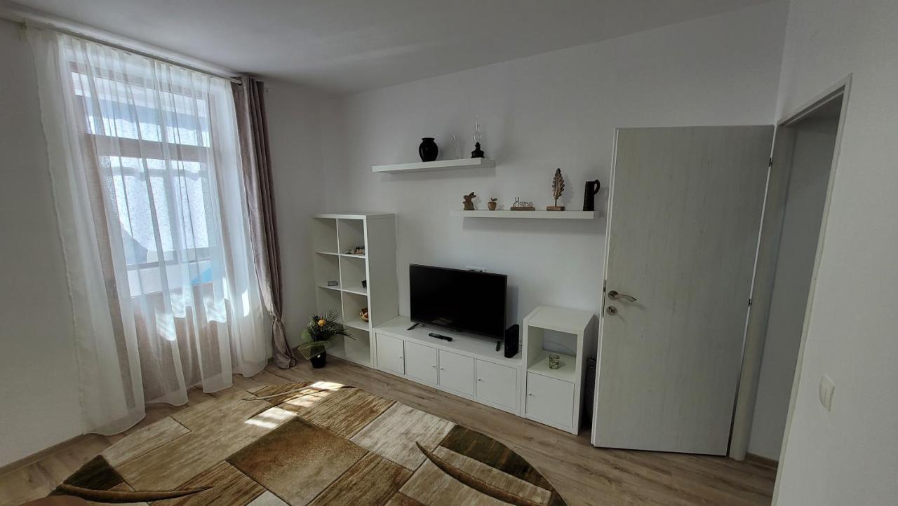 Andy Apartament Petroşani Esterno foto